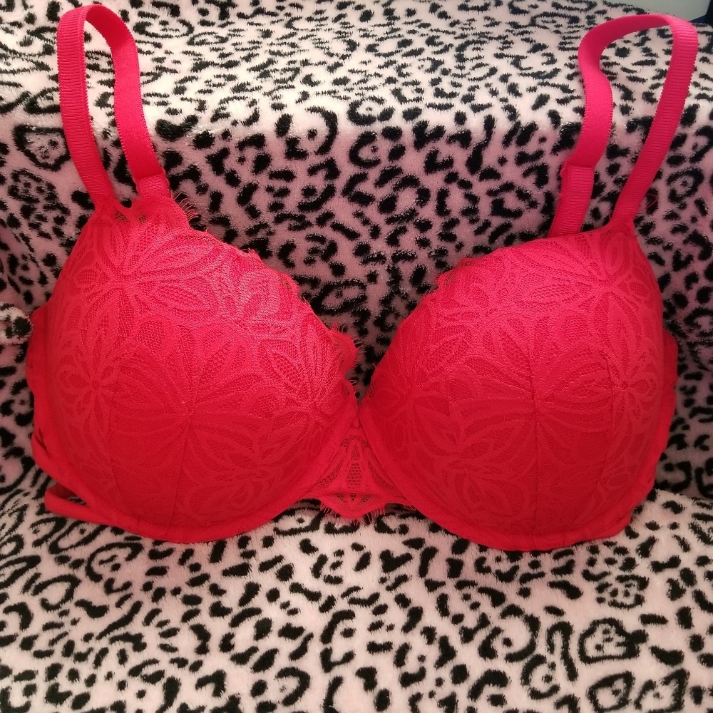 EUC Beautiful VS Pink Date Collection Push Up Bra